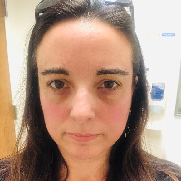 Meet your Posher, Holli - Picture 1 of 1